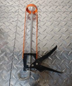 Caulking gun