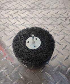 Dril powered cleaning wheel