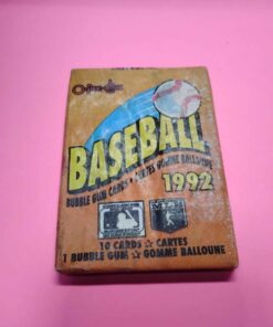 Sealed pack of 1992 baseball cards