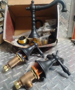 Vintage look faucet set