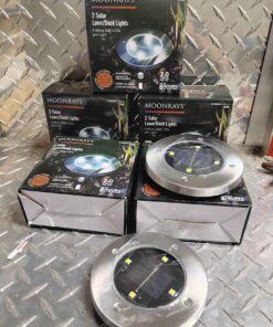 Pack of 2 solar lawn or deck lights