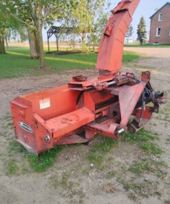 Avco New idea 7 foot snowblower with hydraulic chute rotation