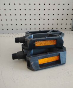 Set of bicycle pedals