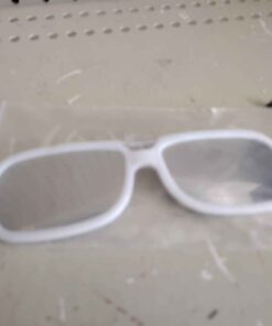 Clip on mirrored sunglasses for on regular glasses