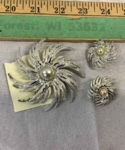 Sarah Coventry Pinwheel Demi Parure (Brooch and Earrings)