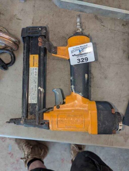 Bostitch Stapler Model SB-2IN1 - Quick Bids