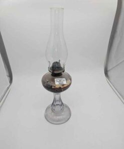 Pedestal oil lamp