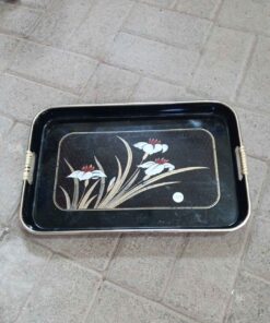 Serving tray