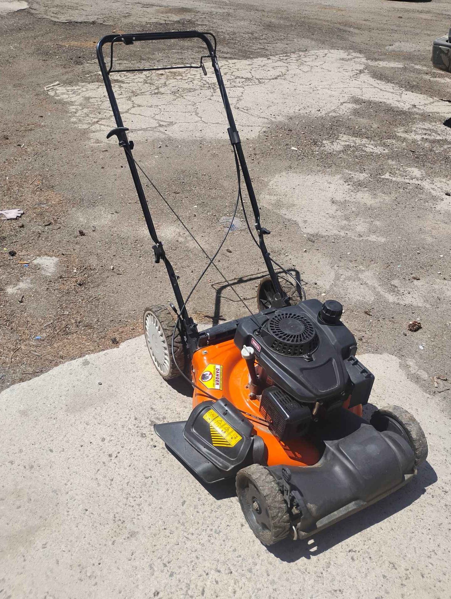 Self propelled Columbia