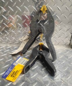 2 quick grip clamps