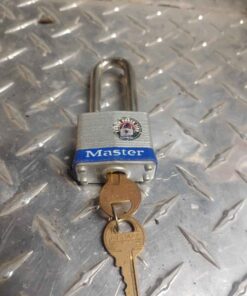 Master medium shackle padlock