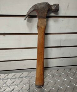 Wood handle claw hammer