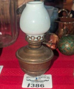 Miniature oil lamp