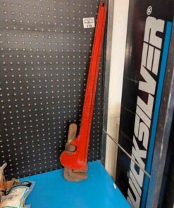 Heavy Duty 36" pipe wrench