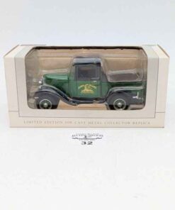 John Deere Die Cast metal 1932 pick up truck model