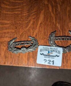 Vintage Police Wreath hat badge