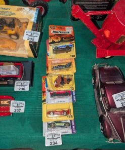 Matchbox Assorted 1/64 die cast cars