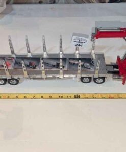Peterbilt self loading model transport