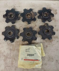 Case-IH 86837081 upper gathering chain sprocket Compatible with: Case-IH 2206, 2208, 2212, 2406, 2408, 2412, 3206, 3208, 3212, 3406, 3408, 3412, 2200, 2400, 3200, 3400 series, New Holland 98D