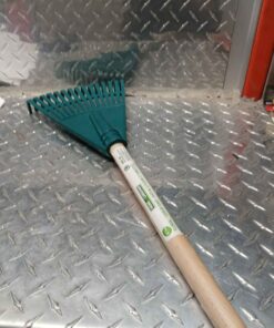 Handy shrub rake
