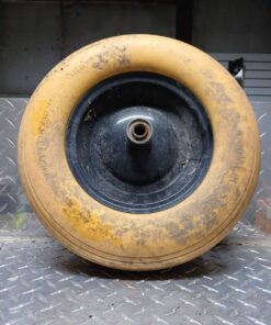 Flat free tire