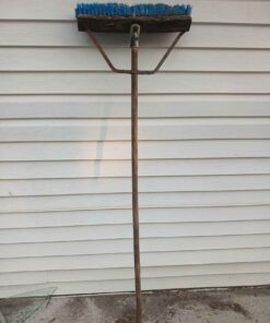 Barn broom