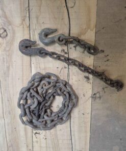 Hookless chain with 2 short length with hooks