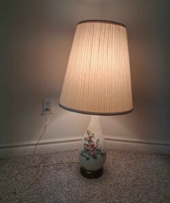 Floral table lamp