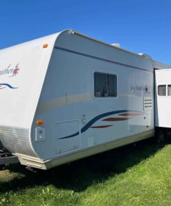 2007 jay feather camper trailer 30 ft…half ton towable, couch and table fold down into beds, queen size mattress, brakes work well, blue ox weight distribution hitch, all bearings and brakes inspected 7000 km ago, tires and rims in good shape