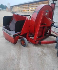Case IH 600 forage blower... appears to have been well maintained. Are you tired of constant repairs to your old blower.... here is your opportunity