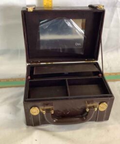 Quo Jewelry Box