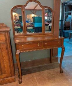 Dressing table with bi-folding mirror