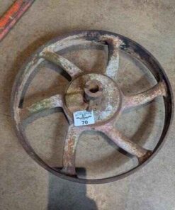 Cast pulley wheel