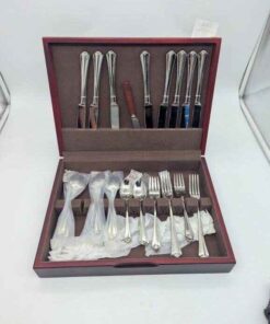 Oneida Flatware and Albany Splendide flatware chest