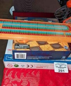 Assorted games & Cribbage board