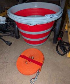 Collapsible bucket and rubber leash