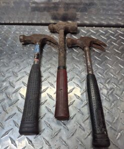 1 ball pien and 2 claw hammers