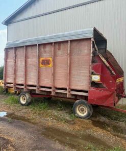 Gehl self loading forage wagon