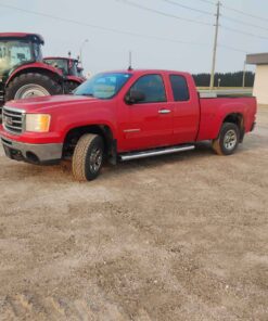 2013 gmc can and a half 4.8 litre engine flip up console and lots more
