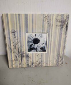 Dark photo album