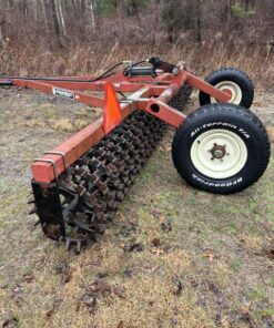 RJ 14 foot packer on wheels, hydraulic lift. Only packed 120 acres