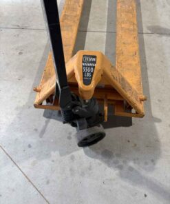 6 foot 5500 lb Titan lift cart