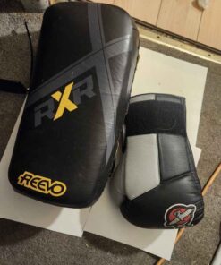 BOXING GLOVE AND BLOCKER