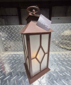Flickering carriage house light