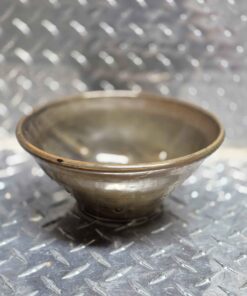 Brown draining bowl