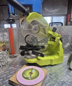 Bench-mounted chainsaw chain sharpener