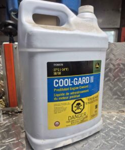 John Deere cool guard 10 l or 2.5 gallon container 3/4 lb