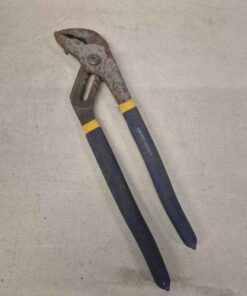 Channel lock style pliers