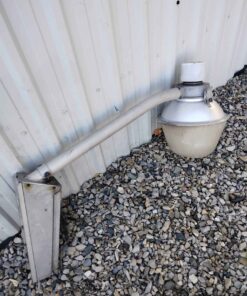 Yard light assembly