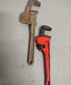 2 pipe wrenches